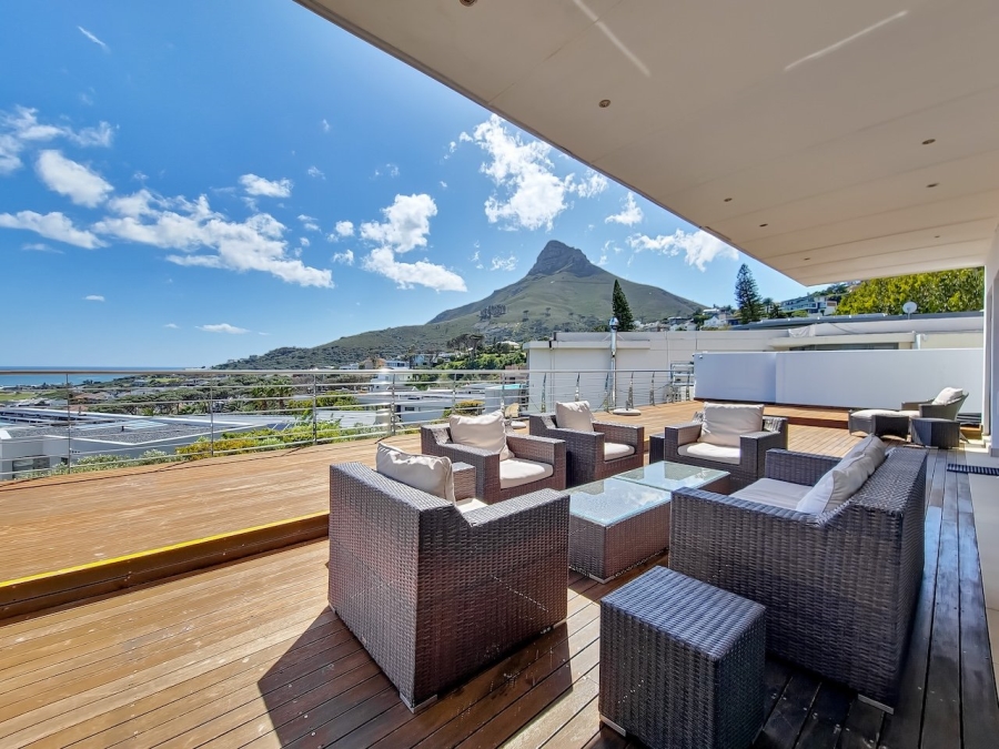 To Let 7 Bedroom Property for Rent in Camps Bay Western Cape